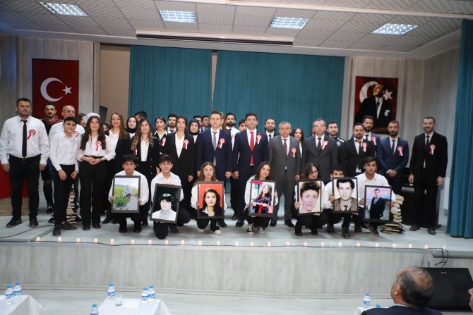 Hakkari'de, 24 Kasım Öğretmenler coşkuyla kutlandı