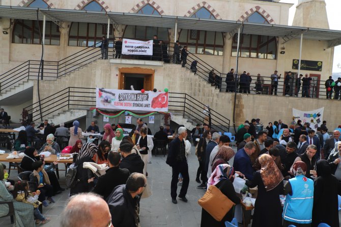 Filistin'e destek amaçlı hayır çarşısı kuruldu