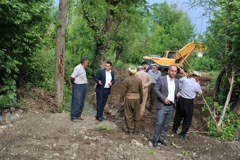 Derecik’te dere ve kanal ıslah çalışması