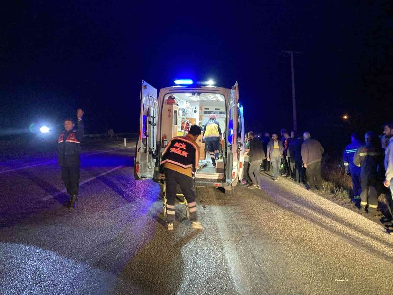 ESENDERE YOLUNDA TRAFİK KAZASI 2 YARALI
