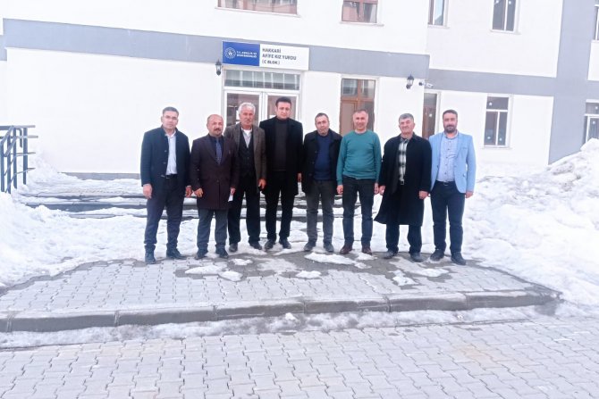 HAKKARİ'Lİ MUHTARLARDAN DEPREMZEDELERE ZİYARET