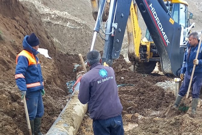 Su şebekesi hattı onarıldı