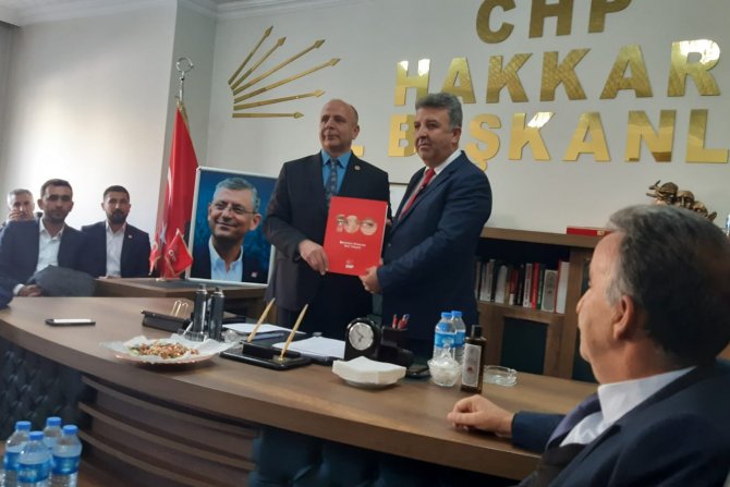 HAKAN TAŞ YAZDI: CÜNEYT ÖZBEK VE CHP!