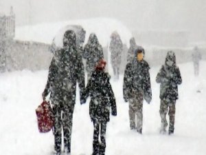 HAKKARİ'DE OKULLAR YİNE TATİL EDİLDİ