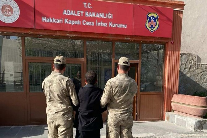 HAKKARİ'DE HAPİS CEZASI BULUNAN ŞAHIS YAKALANDI