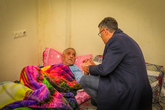 VALİ ALİ ÇELİK, AİLELERİ YALNIZ BIRAKMIYOR