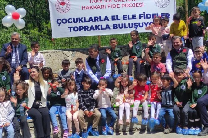 VALİ ÇELİK 