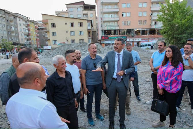 VALİ ÇELİK 