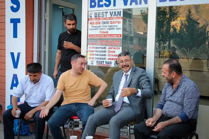 HAKKARİLİ VATANDAŞLAR ÇOK İYİ BİR VALİMİZ VAR