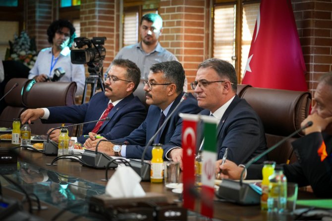 TÜRKİYE İRAN SINIR İLLERİ EKONOMİK İŞ BİRLİĞİ TOPLANTISI YAPILDI