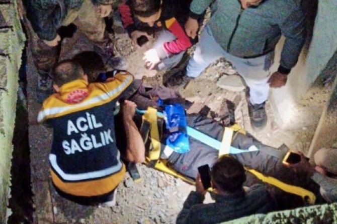ASANSÖR BOŞLUĞU CAN ALDI 1 ÖLÜ, 1 YARALI