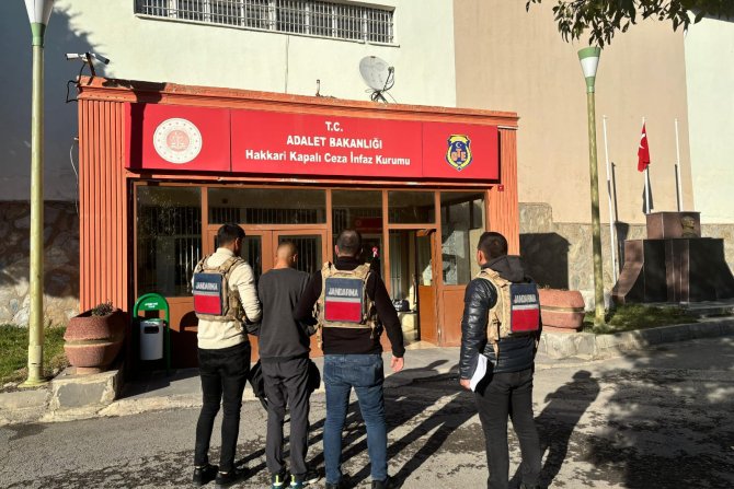 HAKKARİ'DE 23 YIL CEZASI BULUNAN 1 ŞAHIS TUTUKLANDI