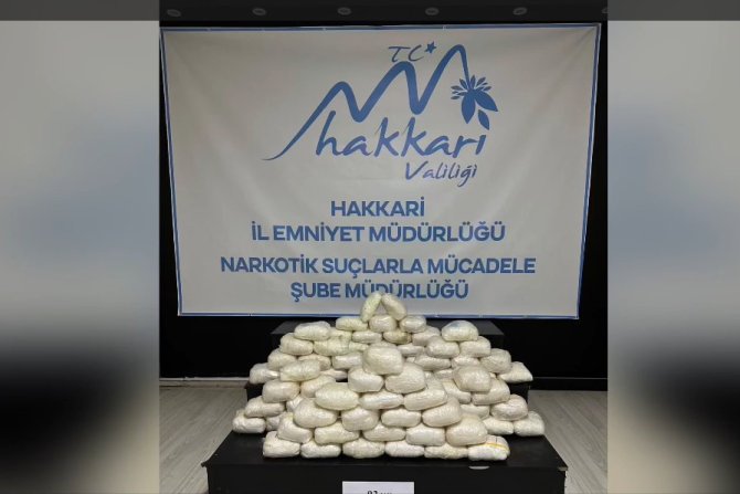 YÜKSEKOVA'DA 92 KİLO METAMFETAMİN ELE GEÇİRİLDİ