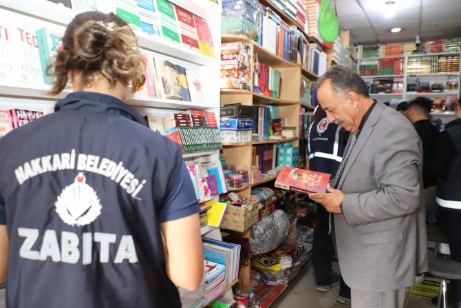 Hakkari’de kırtasiye denetimi yapıldı