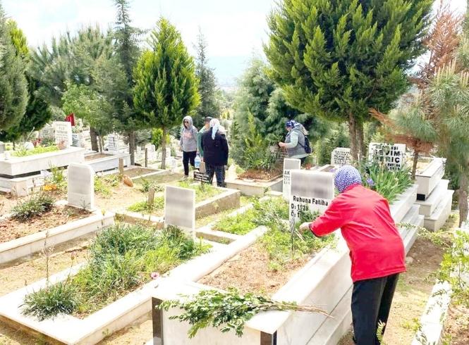 HAKKARİ’DE 2 BİN 825 KİŞİ VEFAT ETTİ! Hakan TAŞ YAZDI 