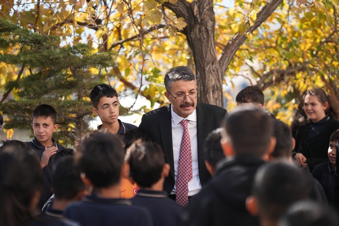 Vali Çelik: “Okuma alışkanlığı bir yaşam şeklidir”