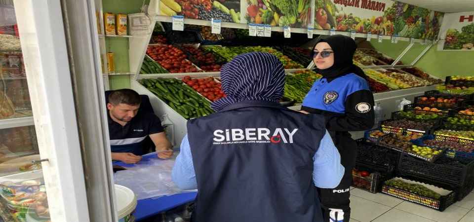 Hakkari polisi bilgilendirmeye devam ediyor