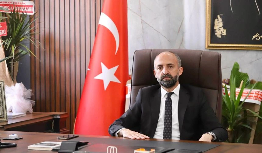 Başkan Demir'den ilçedeki 154 üniversite öğrencisine burs