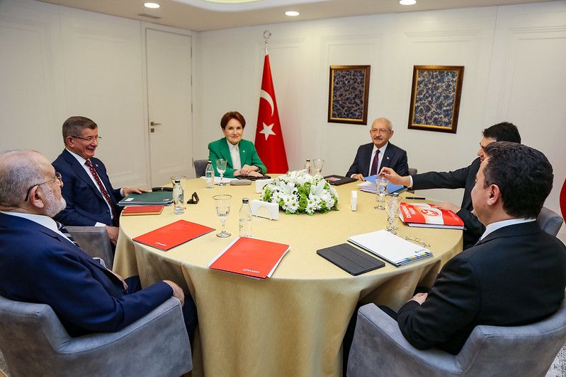 Altılı Masa, cumhurbaşkanı adayı için süreci başlatma kararı aldı