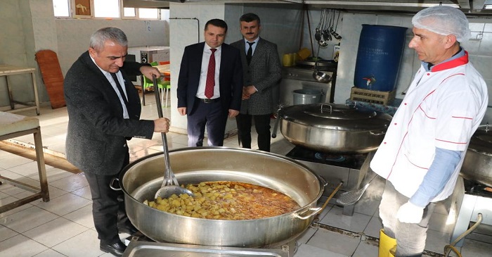 Minik öğrencilerin ücretsiz yemek hazırlığı tamamlandı