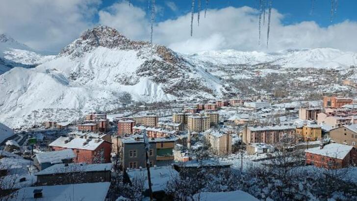 Hakkari'nin seçim nabzı yerel sitelerde!