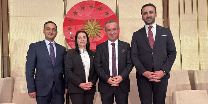 Ak Parti teşkilatı teşkilatı Külliye'de