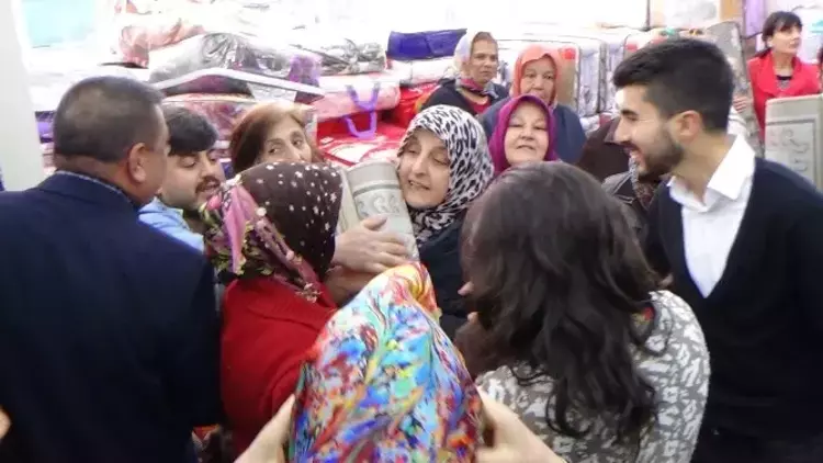 Ucuz Halı İçin Kıyasıya Yarıştı