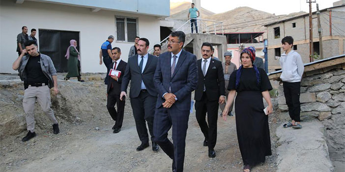 Vali Çelik bozuk yolları denetledi
