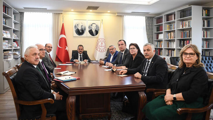 Öğretmenin mazeret tayini hakkı 3'e çıktı