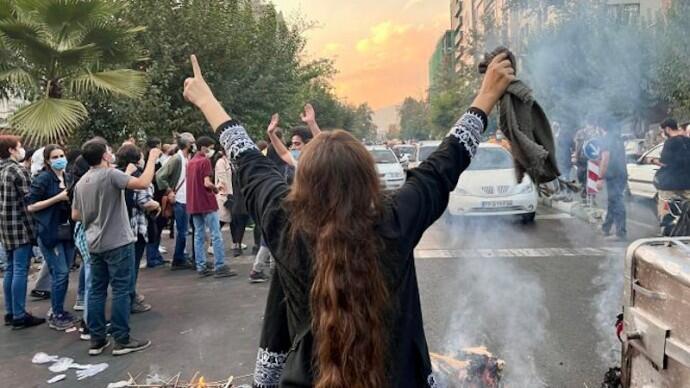 İran'da tutuklanan 22 bin kişiye af
