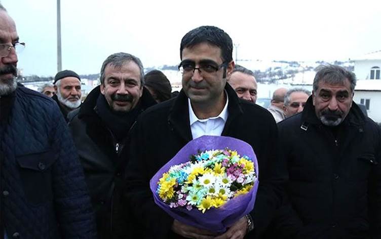 İdris Baluken cezaevinden çıktı
