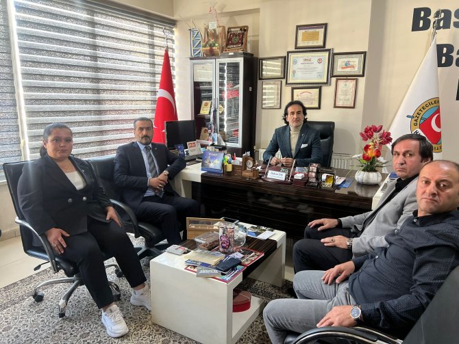 MHP'den gazetecilere ziyaret