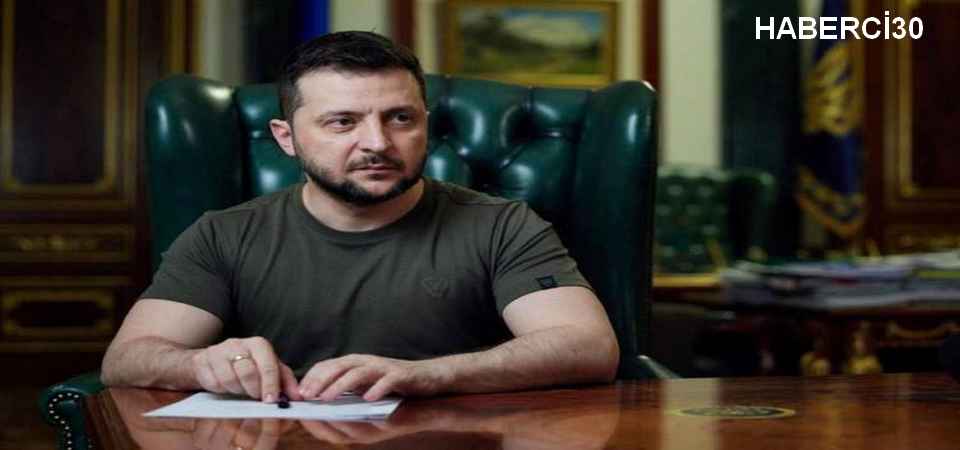 Zelenskiy bazı istihbarat yöneticilerini görevden aldı