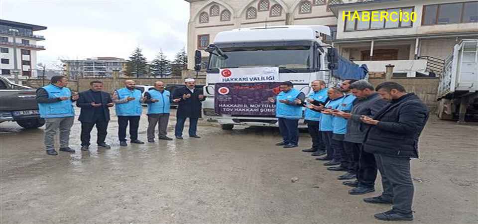 Temel gıda malzemelerini taşıyan tır, deprem bölgesine uğurlandı.