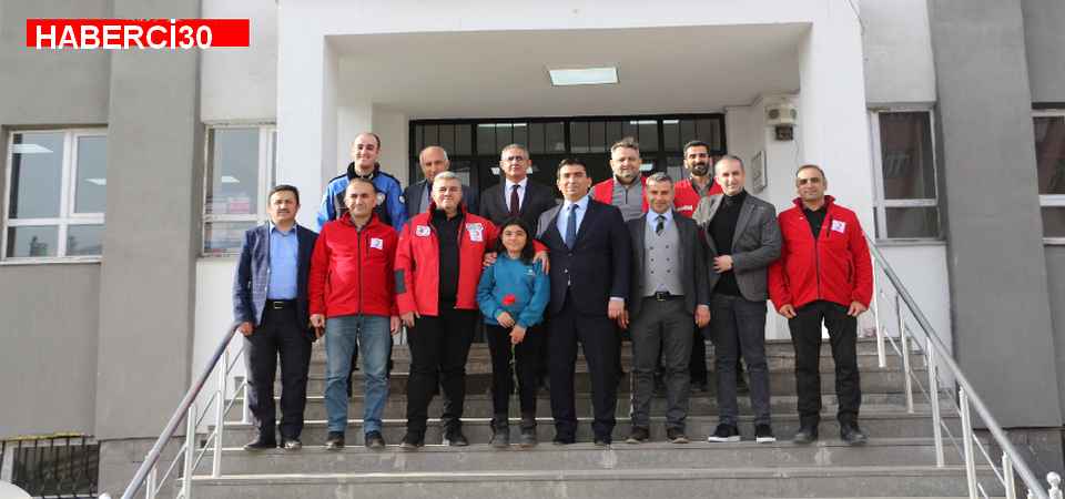 Yüksekovalı öğrenciden örnek davranış!  