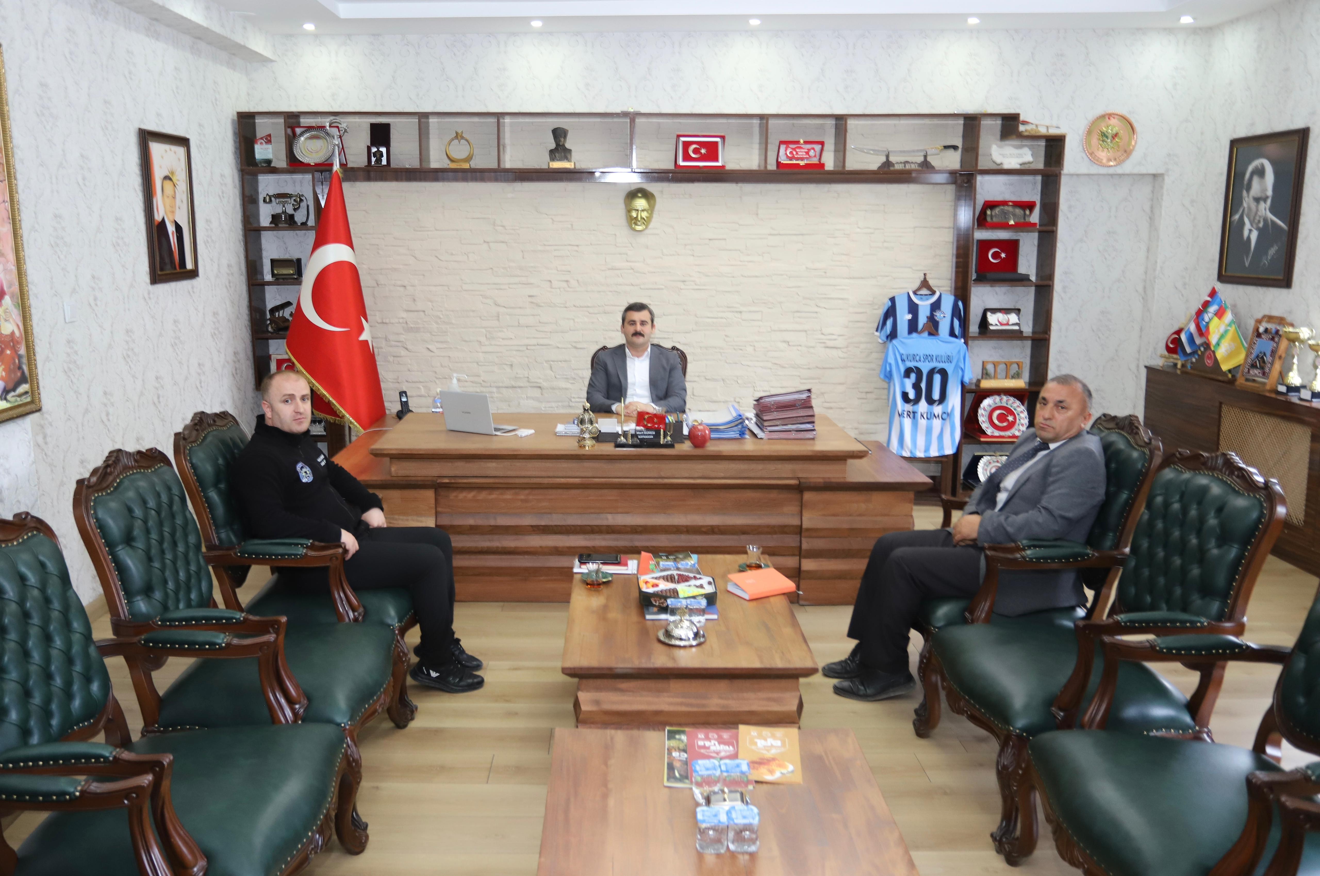 Başkan Aydoğdu’ dan Çukurca kaymakamı Mert kumcu ve Belediye Başkanı Nazmi Demir’i makamların'da ziyaret etti