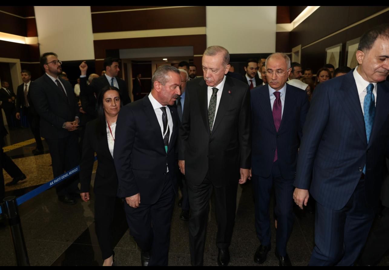 AK Parti Hakkari Teşkilatı Ankara'ya çıkarma yaptı
