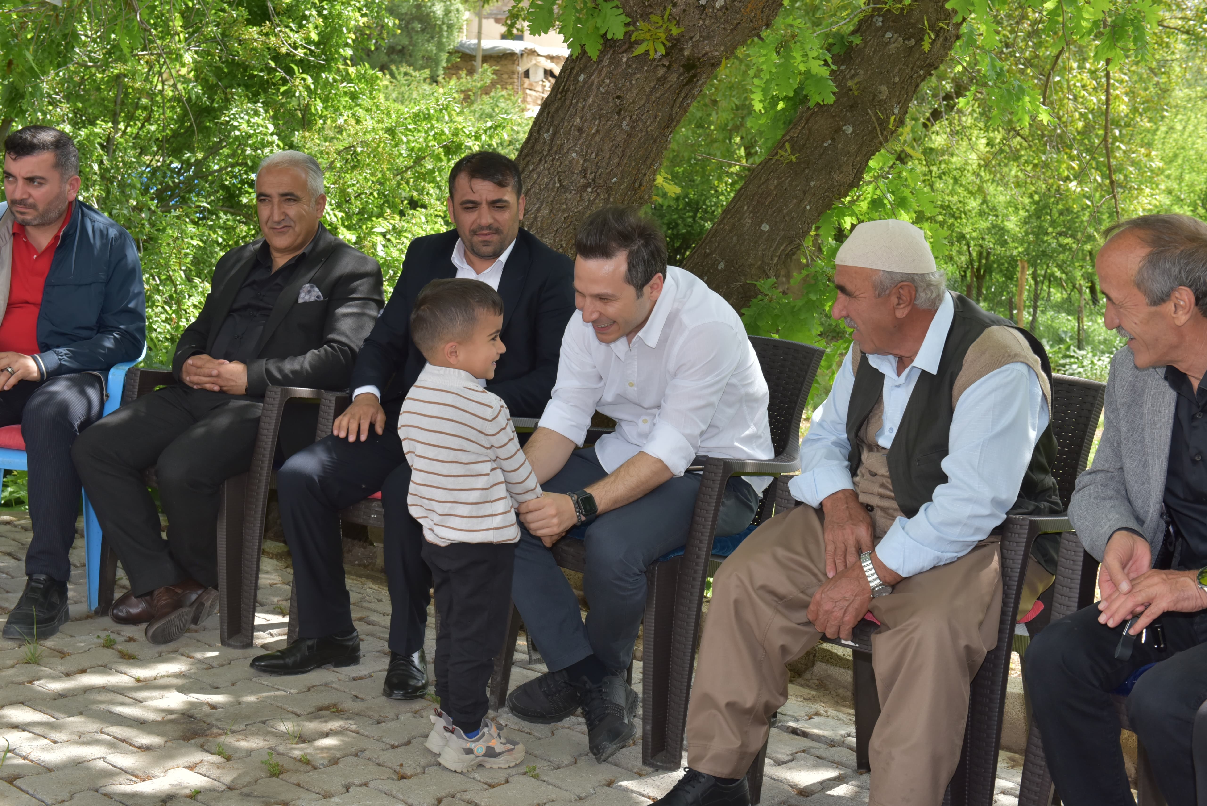 Halkımız Hizmetin En İyisine Layık