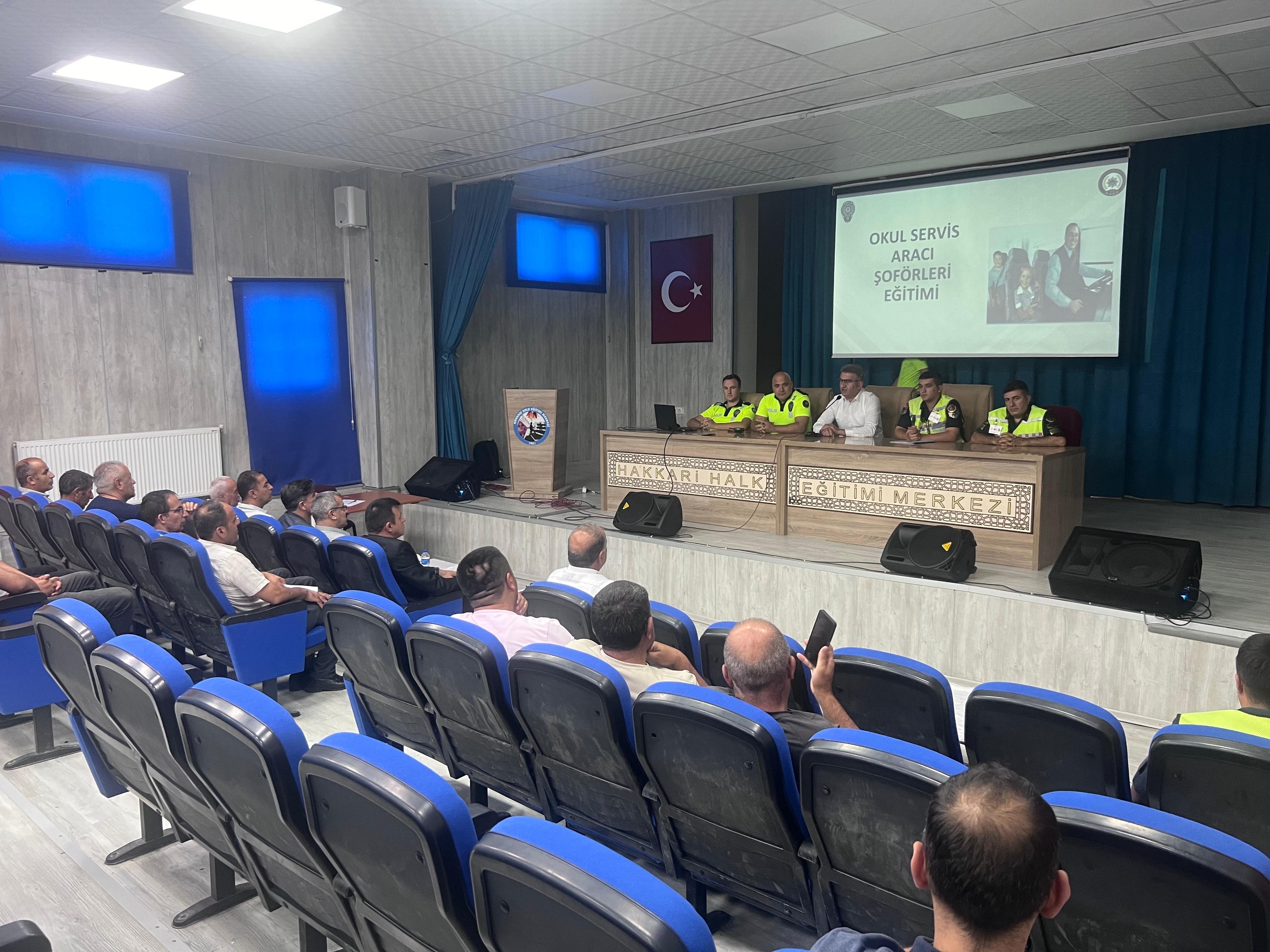 Okul Servis Şoförlerine Yönelik Eğitim ve Bilgilendirme Toplantısı