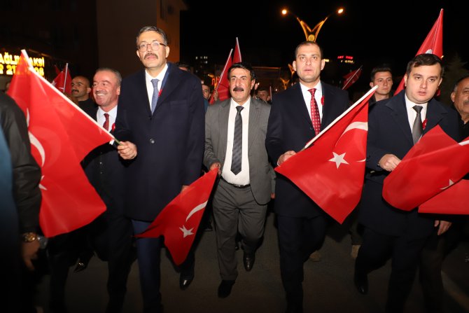 ÖLMEZ; “CUMHURİYET ÖZÜMÜZDÜR”  Hakan TAŞ YAZDI 