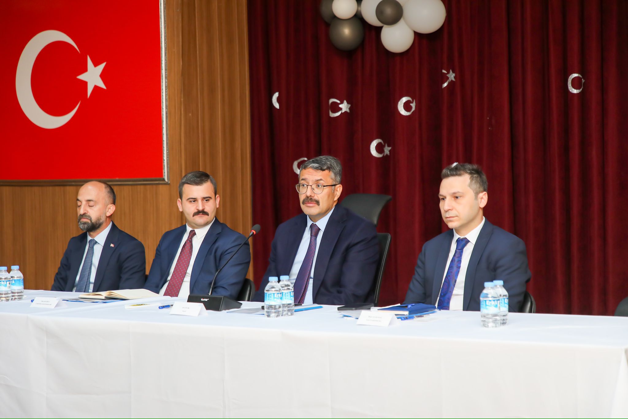 Vali Çelik: “Rabbim, bu devlet çatısı altında, birlik beraberliğimizi bozmasın.”