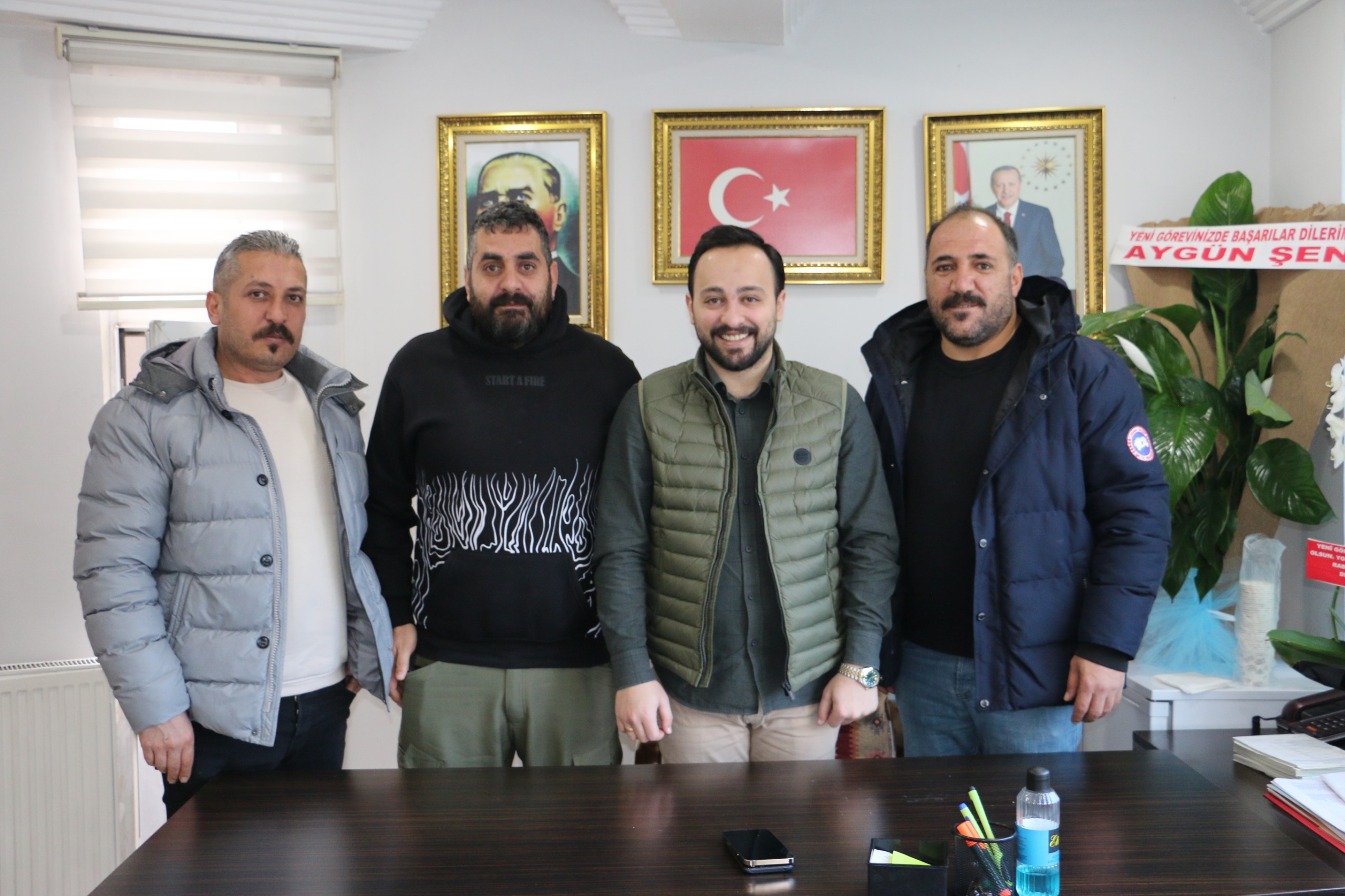 Hakkari Gazeteciler Derneği’nden Ak Parti Gençlik Kollarına Ziyaret