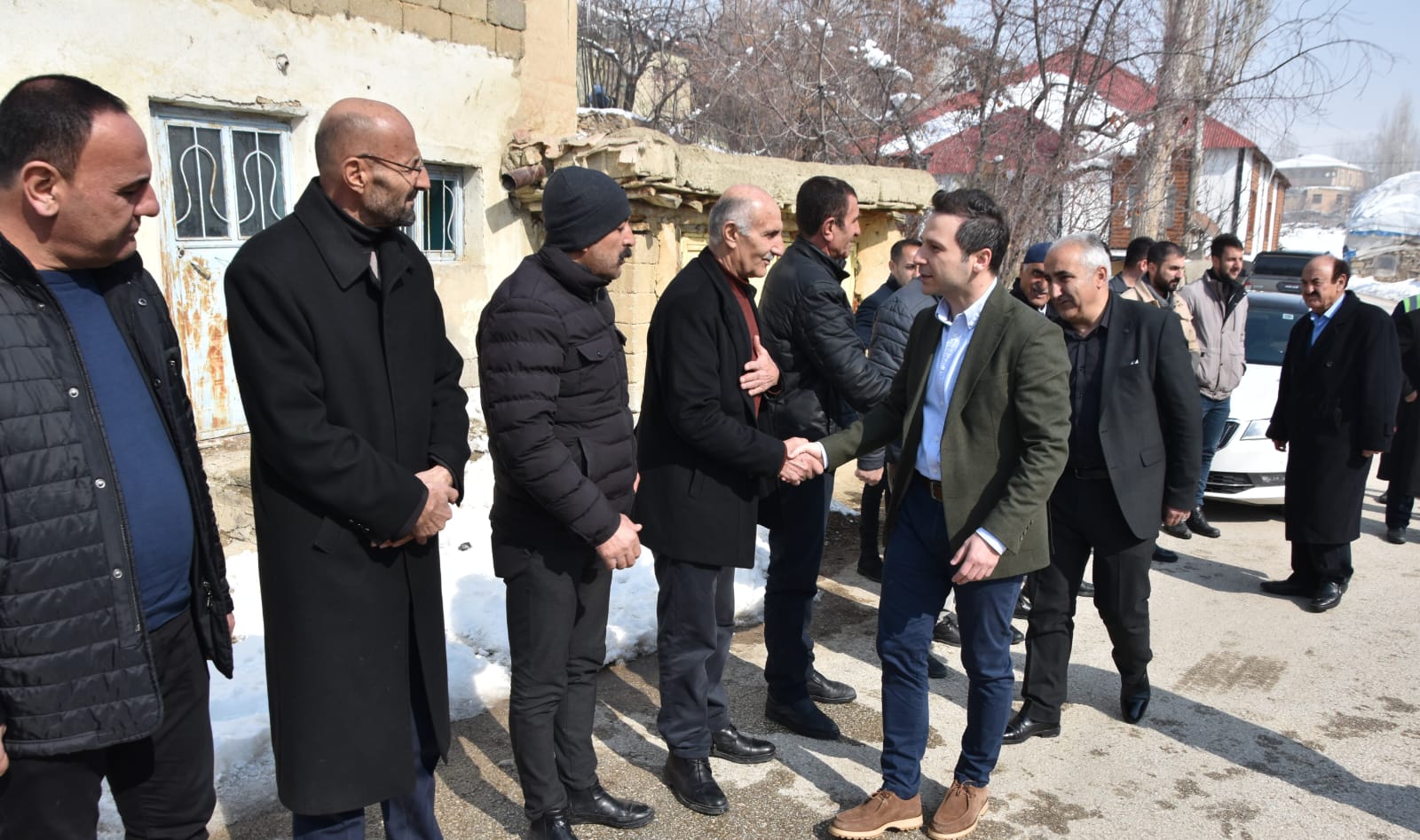 Karadağ, Yüksekova Köylerinde Vatandaşlarla Buluştu