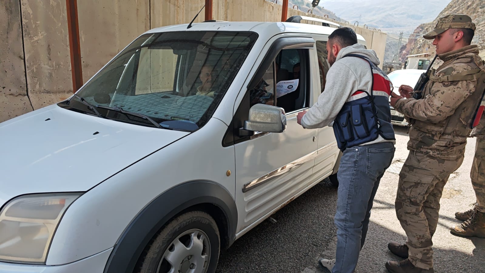 Bayram Yolunda Siber Tehditlere Dikkat! Hakkari Jandarmasından Uyarı