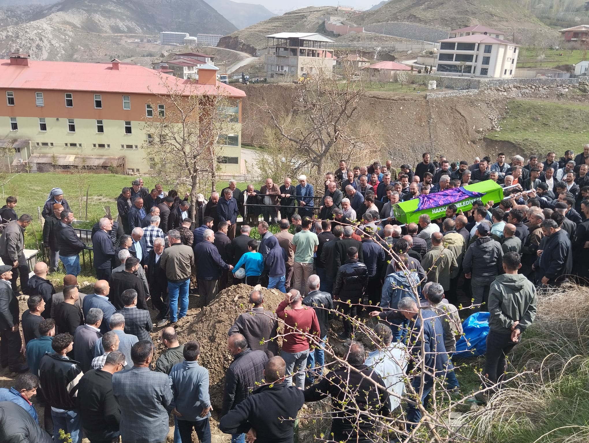 HAKKARİ’DE YAS VAR! Hakan TAŞ YAZDI 