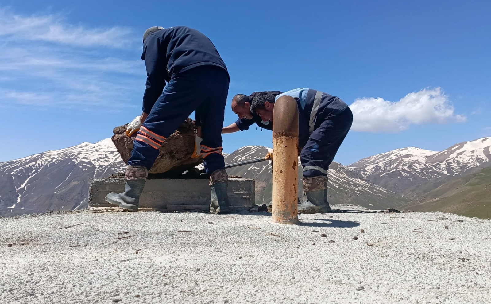 Hakkari'de birçok mahalleye yeniden su verildi