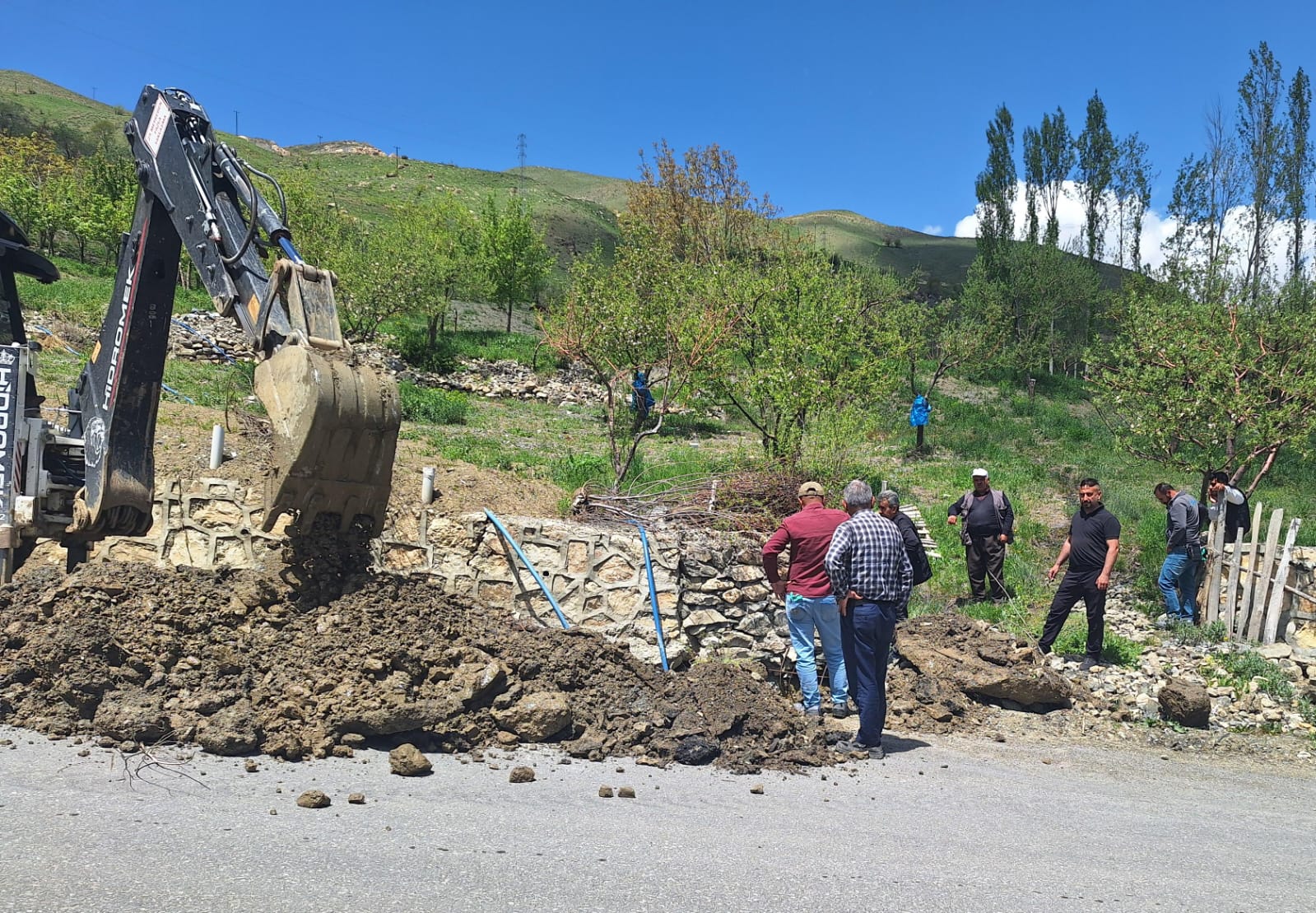Hakkari Belediyesi Ekipleri 6 Ayrı Su Arızasını Giderdi