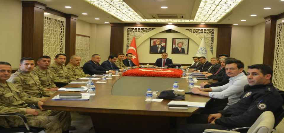 Hakkari'de seçim güvenliği toplantısı yapıldı