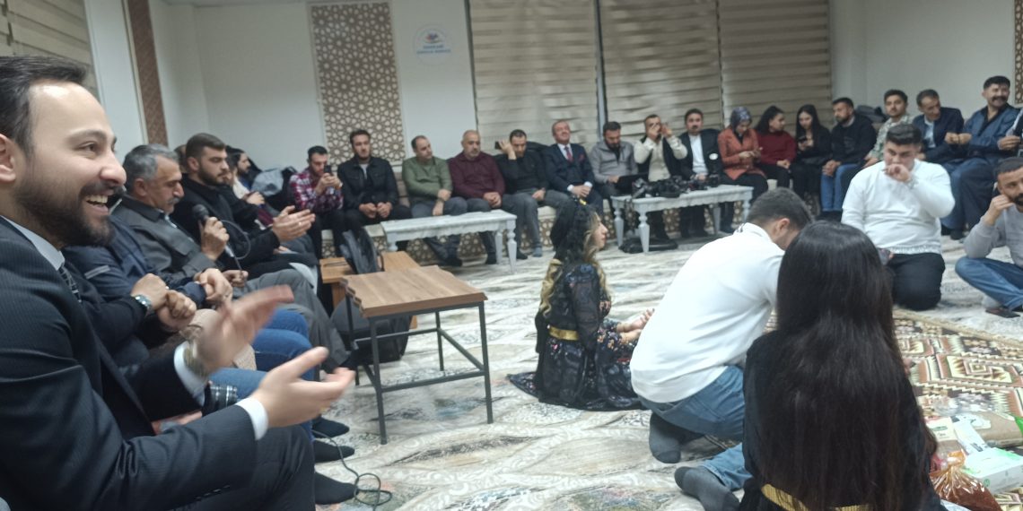 Hakkari'de basına Anlamlı Jest: