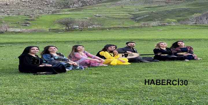 Hakkari  Ses Sanatçısı Vesile Kaval  Yeni Klibi Çıktı